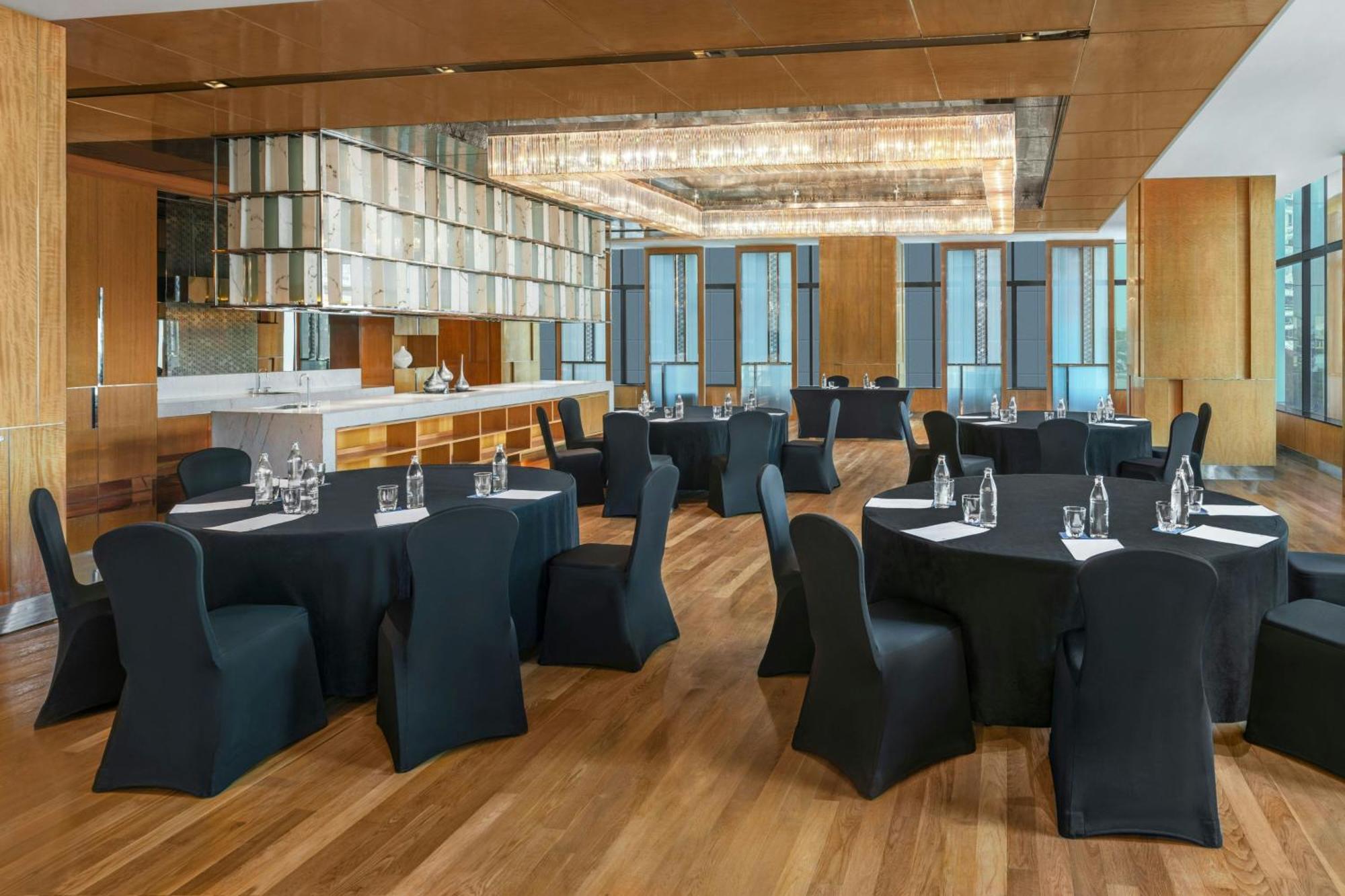 Renaissance Ratchaprasong Hotel 5*